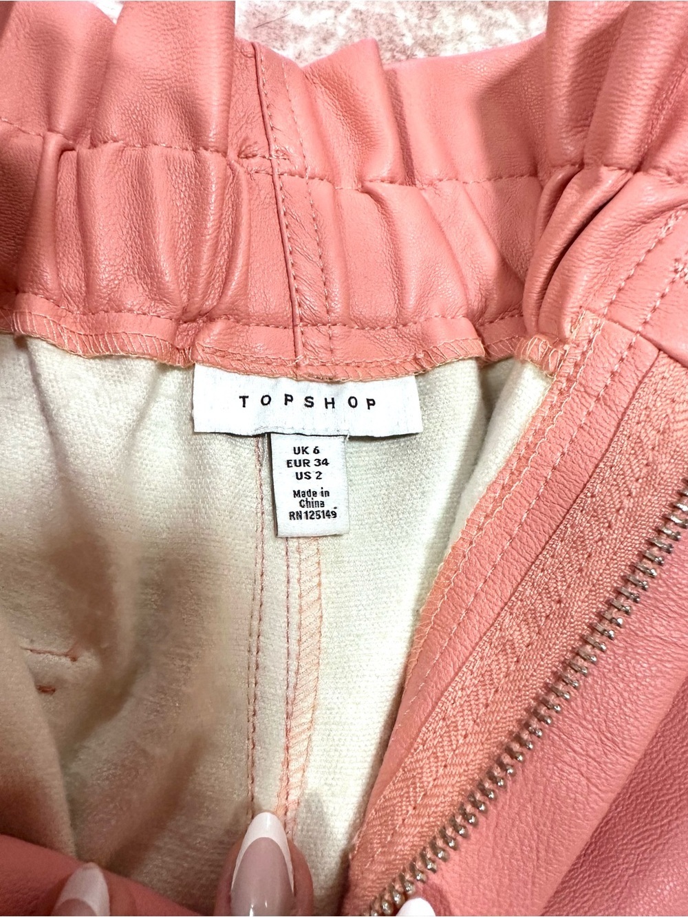Topshop 🪷 Leather Paper Bag Cuffed Shorts - Picture 6 of 11